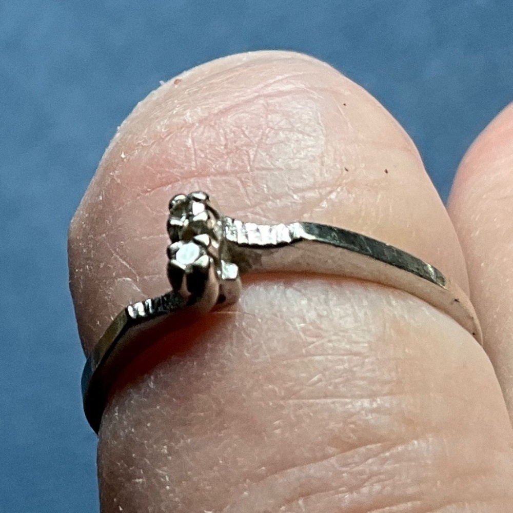 14K White Gold 2-Diamond “Toi et Moi” Classic Illusion Engagement / Promise Ring